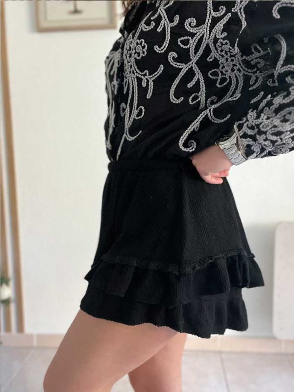 Jupe short Maéva Noire – Image 2